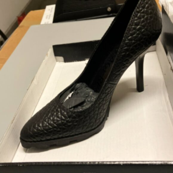 Karl Lagerfeld Women's Black Madelyn Slip On Pointed Toe Lug Sole Pumps 6.5 - Picture 5 of 9